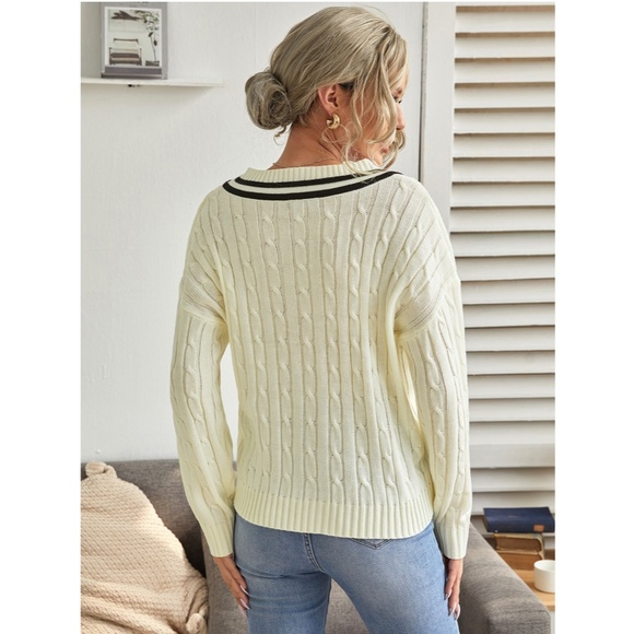 Contrast Trim V Neck Dorp Shoulder Sweater - Picture 2 of 7